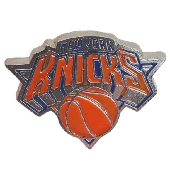 NBA New York KNICKS Logo Metal Pin Basketball Fan Gift Memorabilia Orange Enamel - Picture 1 of 6